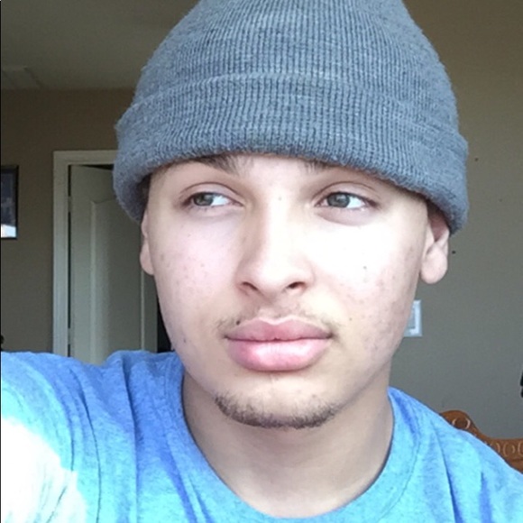 Meet your Posher, Nikolas - Picture 1 of 1